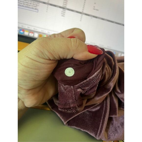 Lululemon Wunder Lounge Special Edition Plum Velvet Leggings sz 4 EUC - Picture 12 of 12